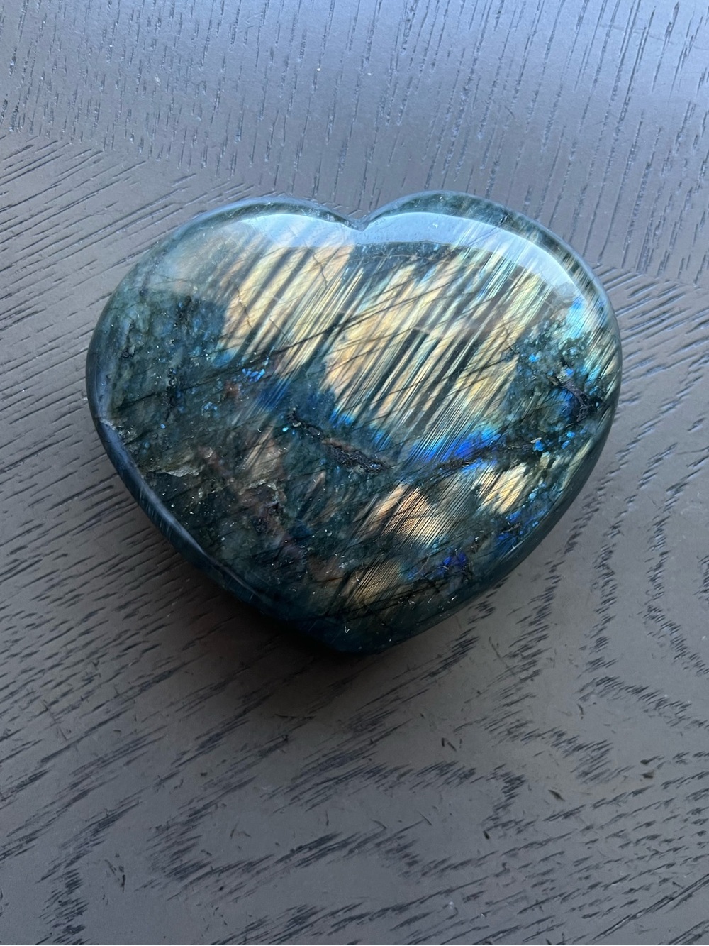 Labradorite heart carving SIZE 4.38’